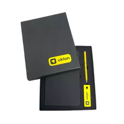 Набір канцелярії в коробці